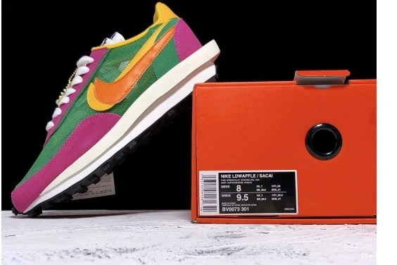 Nike BV0073-301 Waffle Pine Sacai  Green LD 0105
